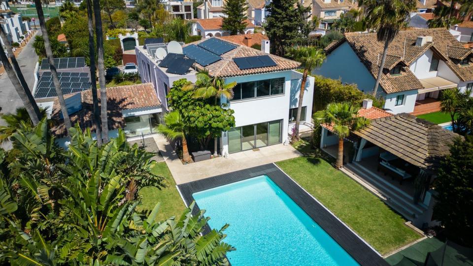 Villa independiente en venta en Costalita